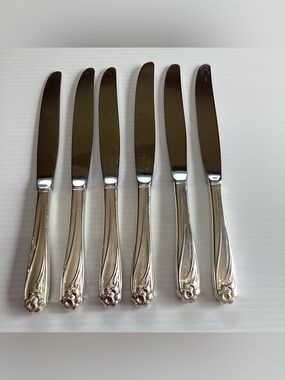 6 X VTG 1847 Rogers Bros Silverplate DAFFODIL DINNER KNIVES 8 1/4"